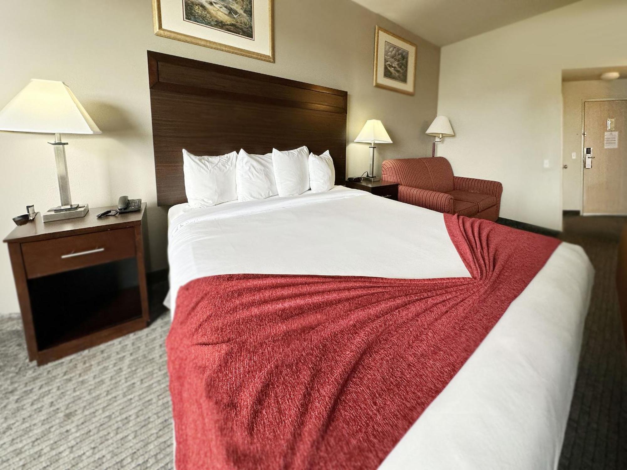 Bayvue Hotel, Resort & Suites Оушън Шорс Екстериор снимка