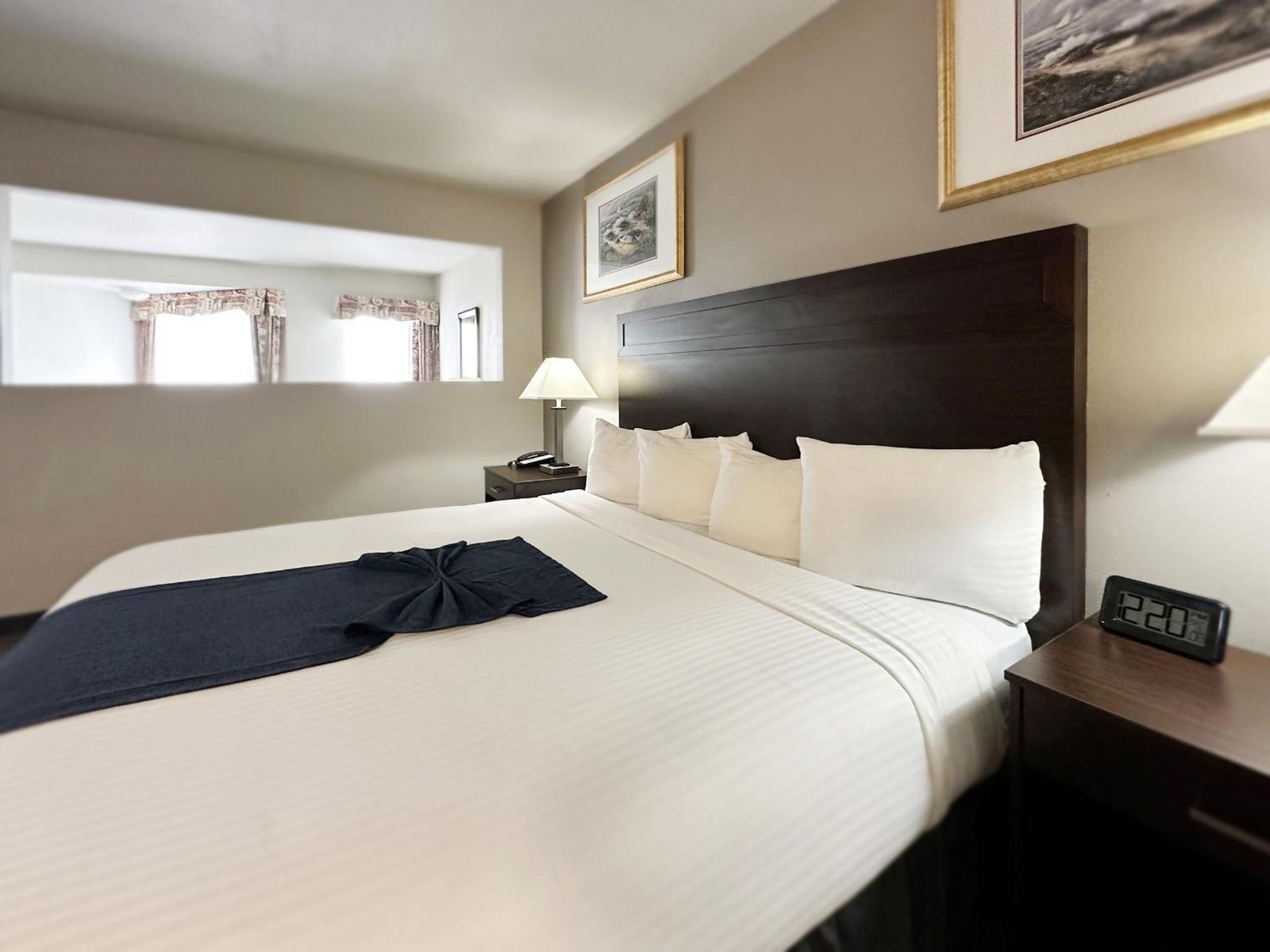 Bayvue Hotel, Resort & Suites Оушън Шорс Екстериор снимка