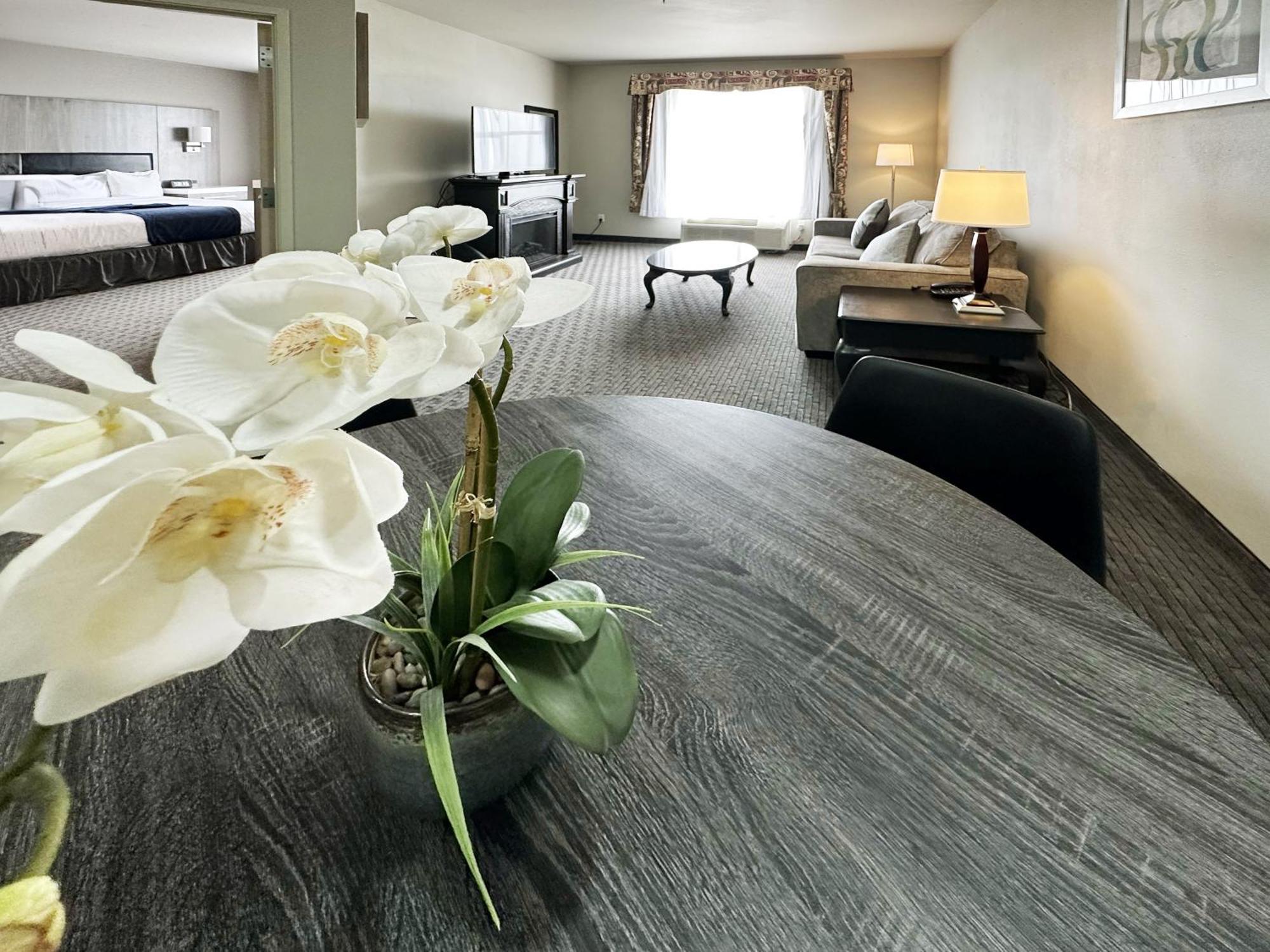 Bayvue Hotel, Resort & Suites Оушън Шорс Екстериор снимка